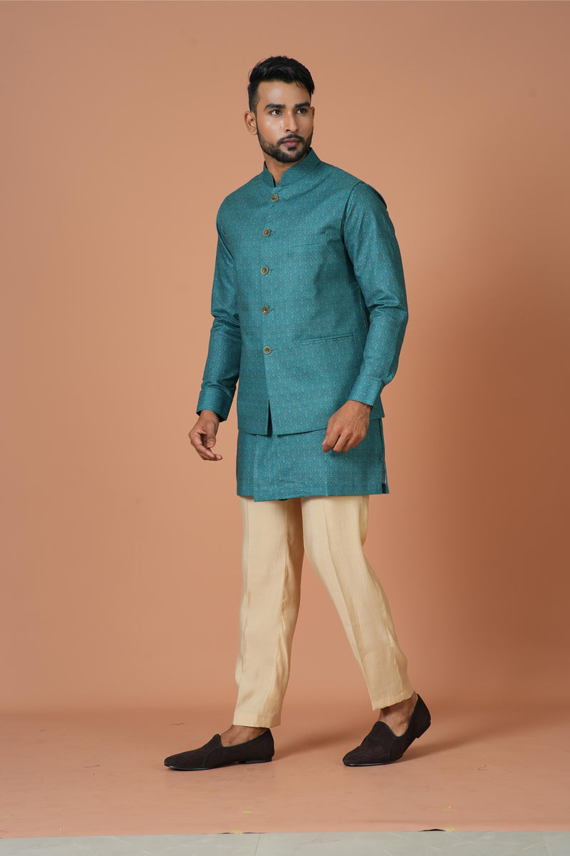 Kurta Jacket Set in Multicolour