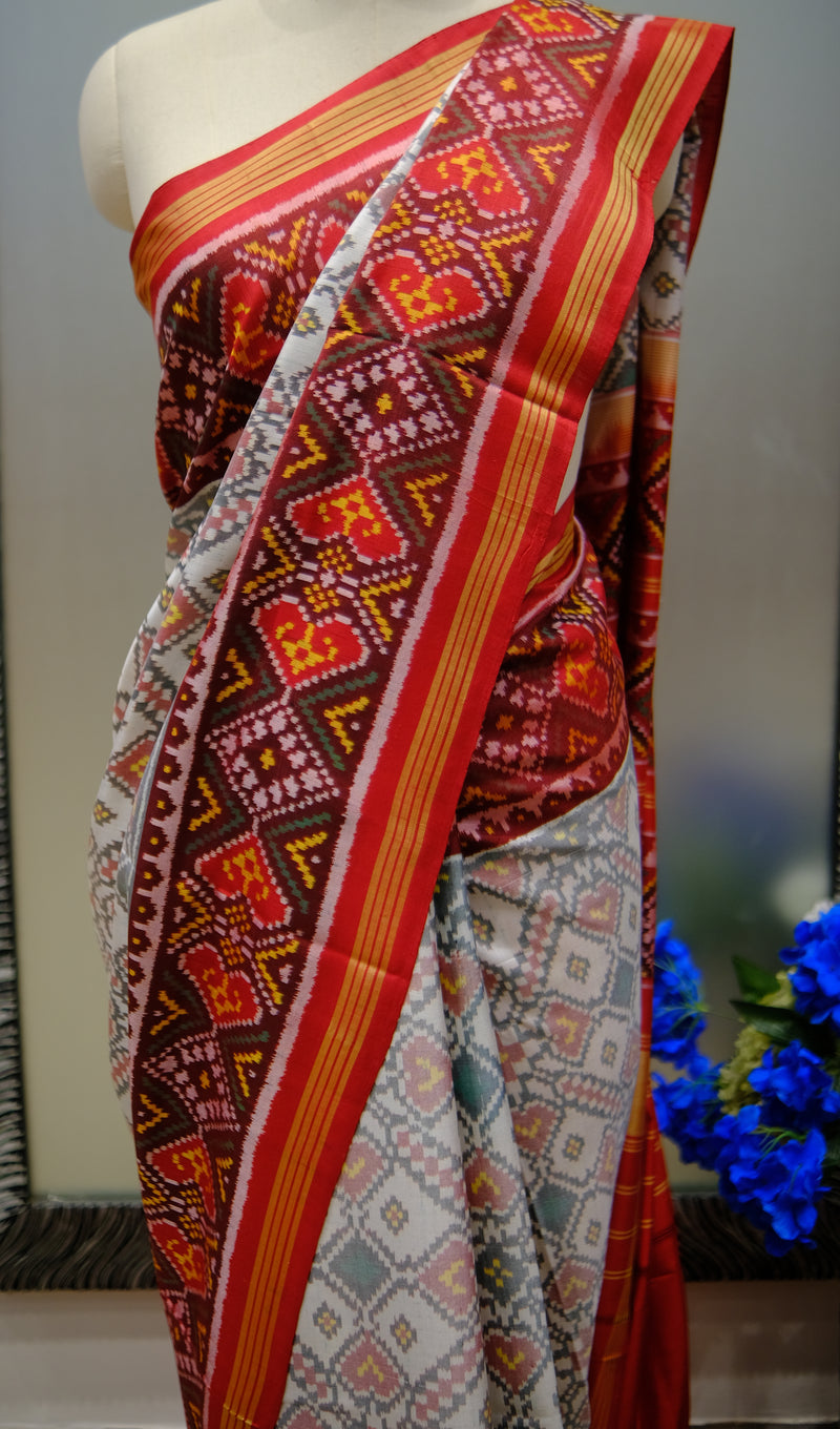 Designer Saree in Res & White Color